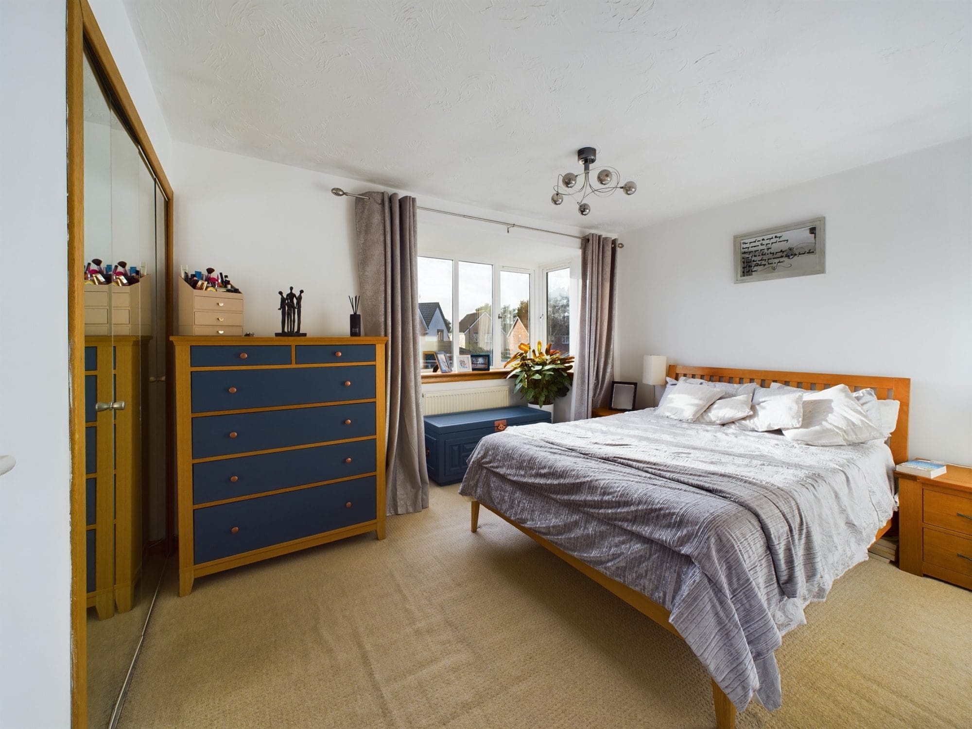 16 General Roy Way Carluke ML8 4LP Independent Estates