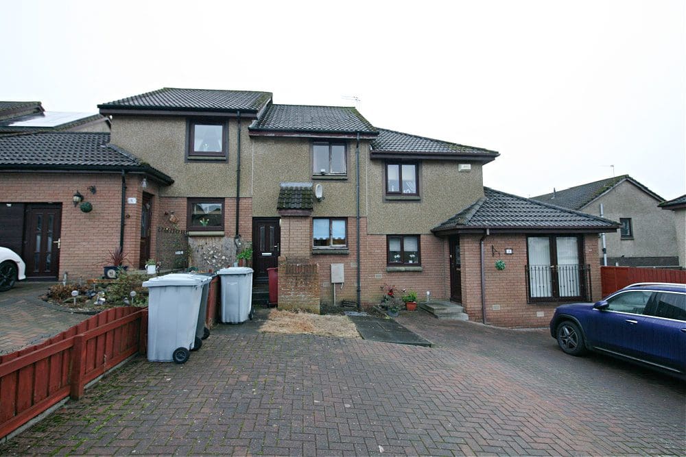 6 Cairnhill Court, Carluke, ML8 4EP Independent Estates